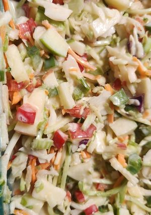 A picture of Apple Slaw.