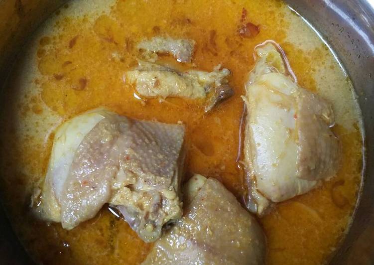 Resep Kari Ayam resep ibu oleh Aliya - Cookpad