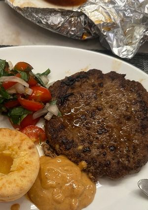 A picture of Pljeskavica (Serbian Burger) - an amazing mix of Beef, Lamb and Pork - WOW :P.