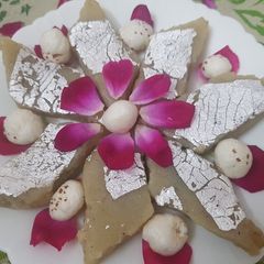 Makhana Burfi A picture of Makhana Burfi.
