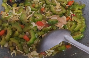 Langkah Mudah untuk Menyiapkan Tumis Pare Teri Medan simple, Enak Banget