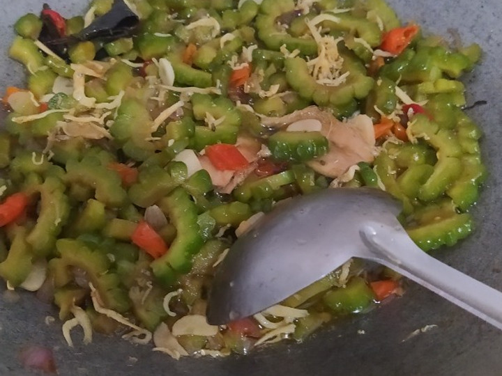 Langkah Mudah untuk Menyiapkan Tumis Pare Teri Medan simple, Enak Banget