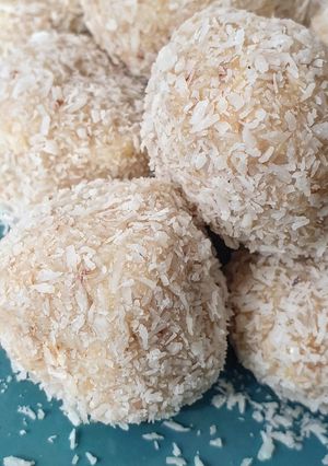 🥥 Kókuszos protein golyók recept fotója