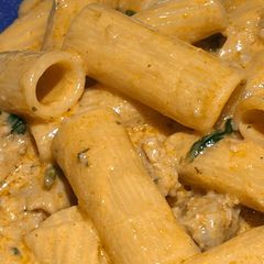 A picture of Luxurious Creamy Sausage Pasta.