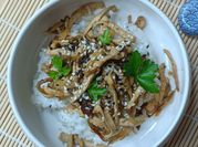 Une photo de tofu et vinaigre de riz