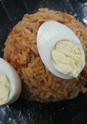 A picture of Jollof rice.