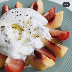 A picture of Peach and Tomato Caprese Salad.