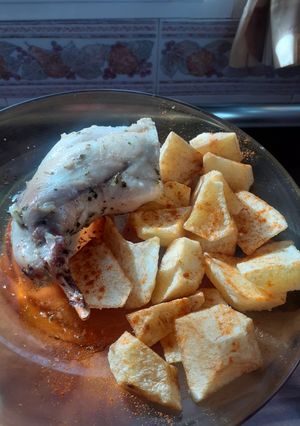 Una foto de Conejo al horno con guarnición 🐰
