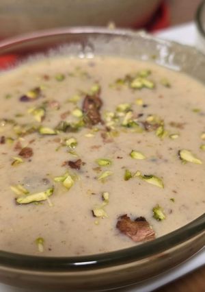 A picture of Phool makhana kheer premix & kheer.