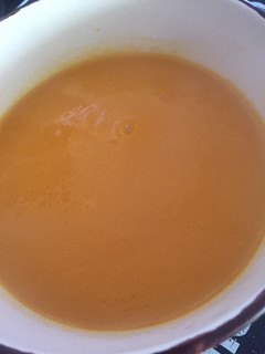 Una foto de Crema de zanahoria Fácil y Light 🥕