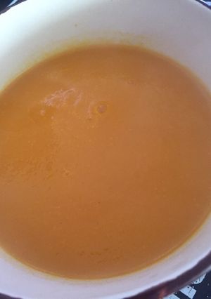 Una foto de Crema de zanahoria Fácil y Light 🥕