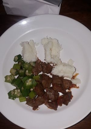 A picture of Fried liver with okra.