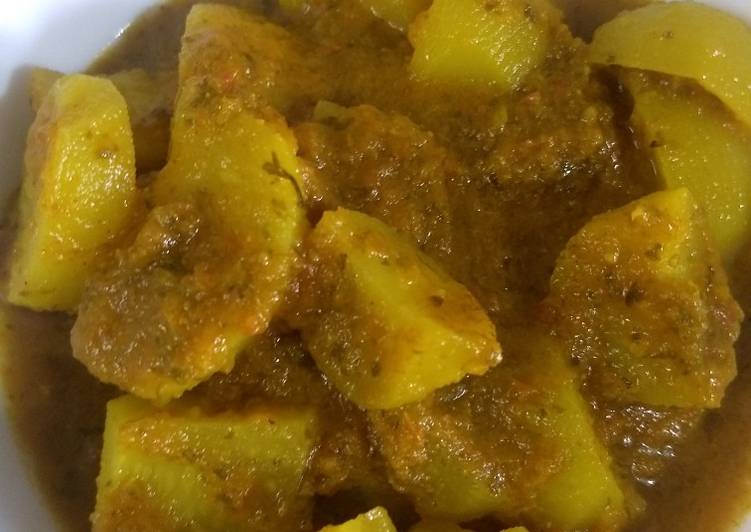 Tinda in green gravy