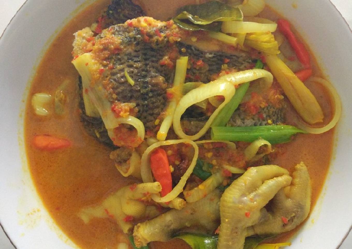 Ikan Nila Ceker Asam Padeh
