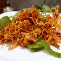 A picture of Chinese Bhel : Tangy & Cruncy.