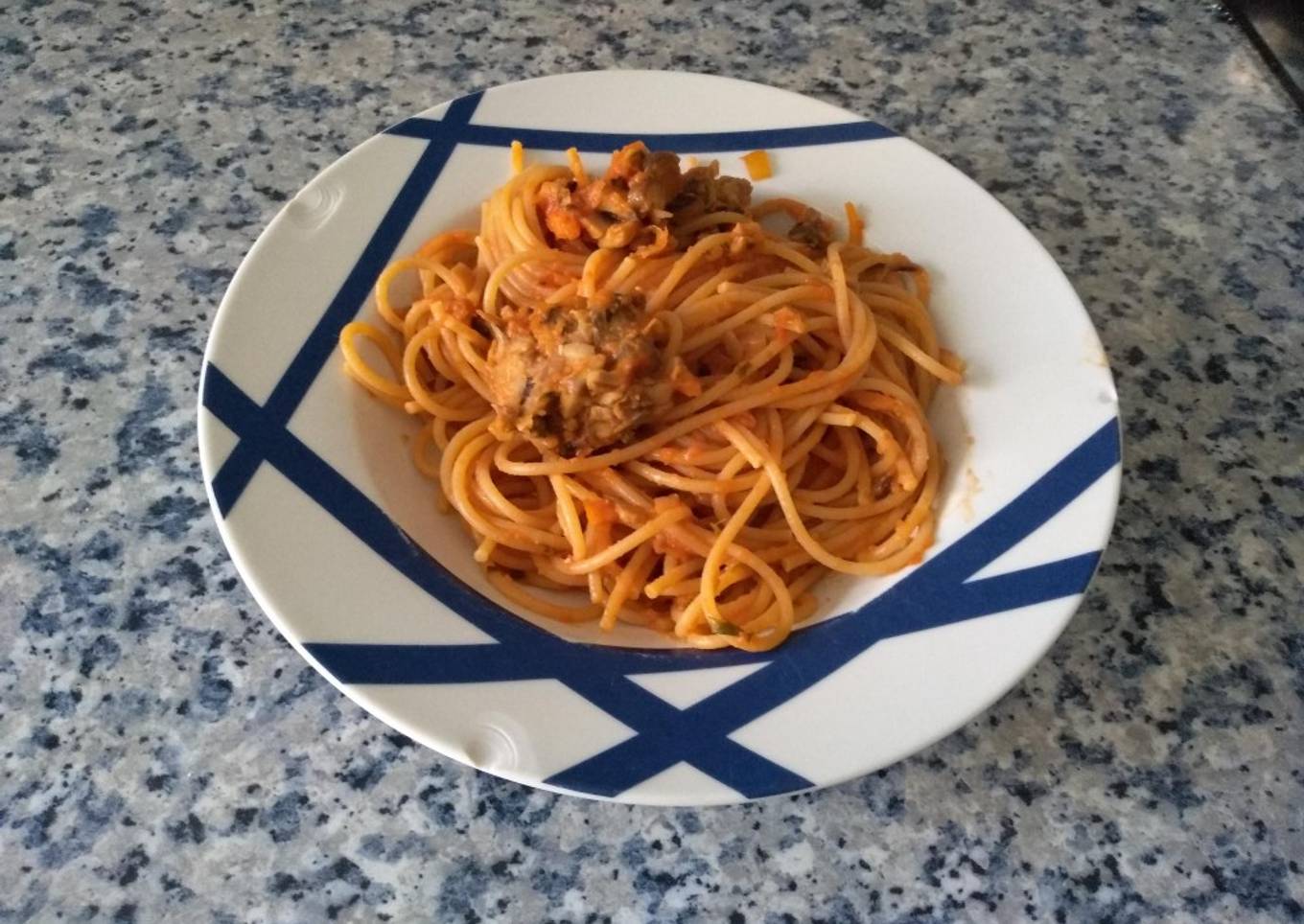 Espaguetis con albóndigas de lentejas y champiñones