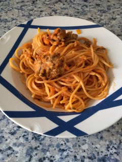 Una foto de Espaguetis con albóndigas de lentejas y champiñones
