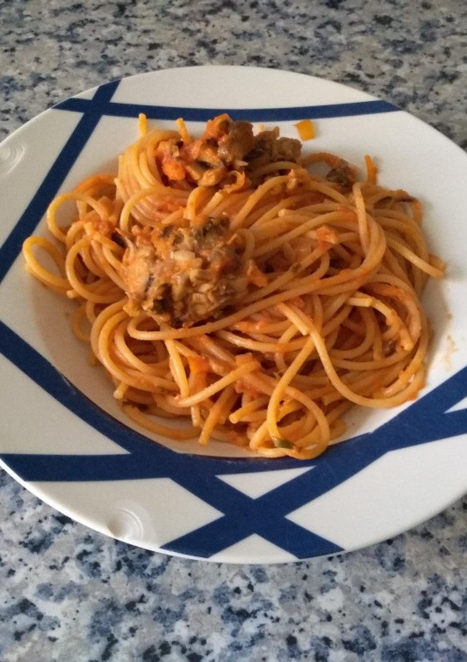 Una foto de Espaguetis con albóndigas de lentejas y champiñones