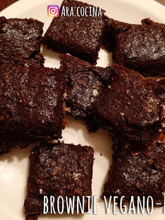 Una foto de Brownie vegano fit