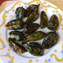 A picture of Lee's Air Fryer Roasted Pablano and Jalepeno Peppers.