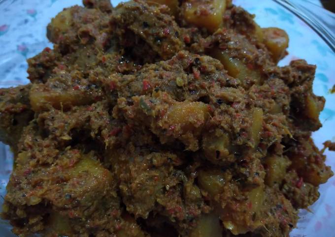 Rendang daging kentang