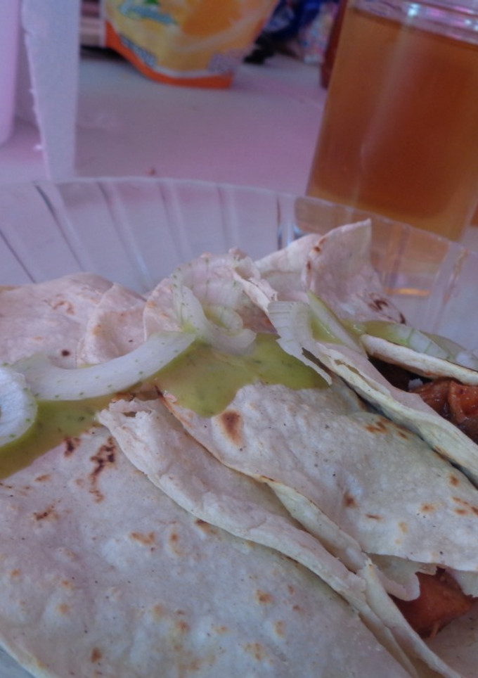 Una foto de Tacos de chuleta a la Mexican!💃💃💃