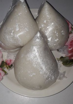 A picture of Hot Tuwo shinkafa.