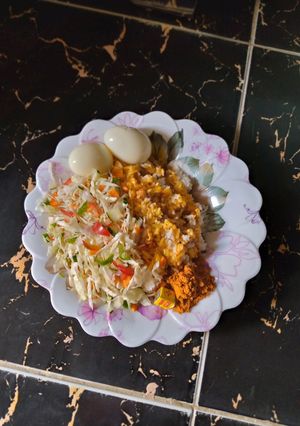 A picture of Shinkafa da wake da salak da koyi.