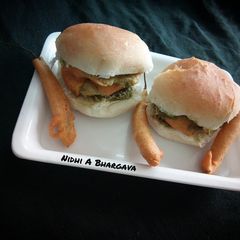 A picture of Vada pav.