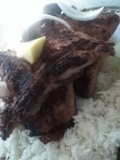 صورة لوصفة باميه مع بطاطس ورز ابيض ودجاج مشوي ع الفحم..🌸🌟