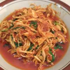 A picture of Ayam suwir kemangi.