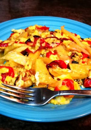 Foto principal de Huevo revuelto con hortalizas 🥚 🌶