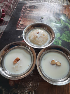 મિલ્ક કેક (Milk Cake Recipe in Gujarati) રેસીપી મુખ્ય ફોટો