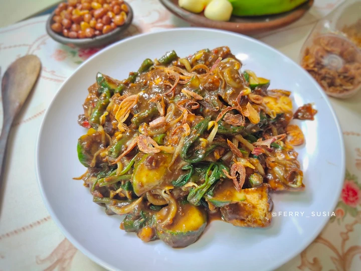 Langkah Mudah untuk Membikin Resep Rujak Petis Khas Jawa Timur yang Lezat Sekali Anti Ribet, Lezat Sekali