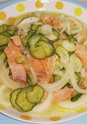 A picture of Salmon Marinated with White Onion.