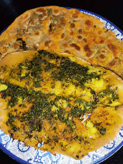 A picture of Aloo Methi Paratha 😋.