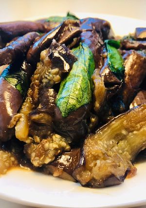 A picture of Basil Eggplant Stew 九层塔烧茄子.