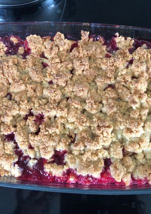 Une photo de Crumble framboises pommes poires