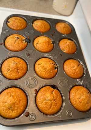 A picture of 🫐 🧁 The BEST eggless Blueberry Muffins 🫐 🧁.