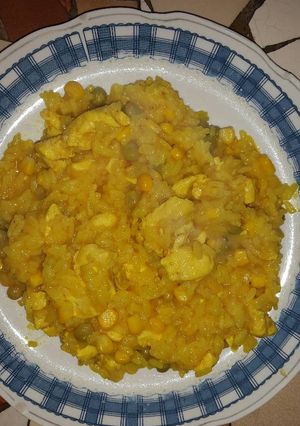 Una foto de Arroz con pollo !!! Rápido y económico