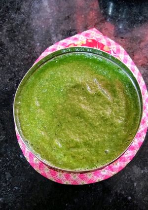 A picture of Green Chutney.