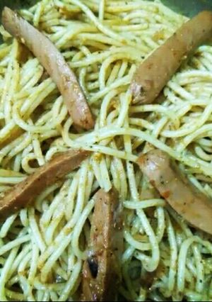 A picture of Italian chicken spaghetti Indian style.
