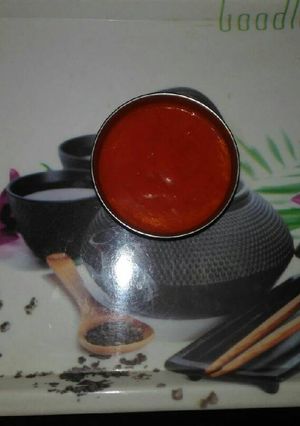 A picture of Hot Chilli sauce (moms ki Chutney).