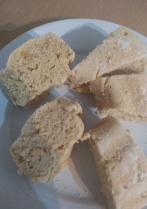 Una foto de Torta rápida de limón sin gluten