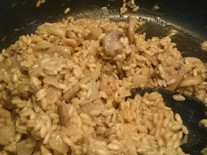 Easy Steps to Prepare Risotto al Fungi the So Delicious Really delicious