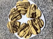 Una foto de cupcakes de vainilla y avena