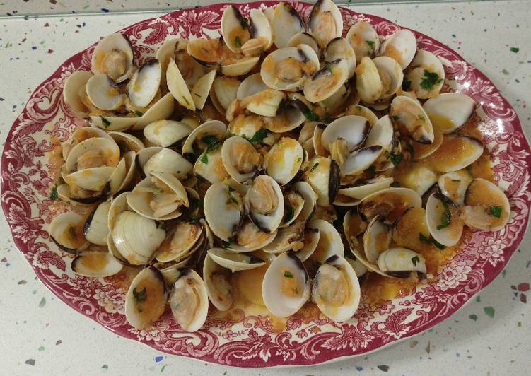 Almejas a la marinera