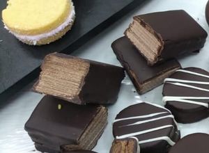 Una foto de Obleas rellenas (Nugatón)🍫