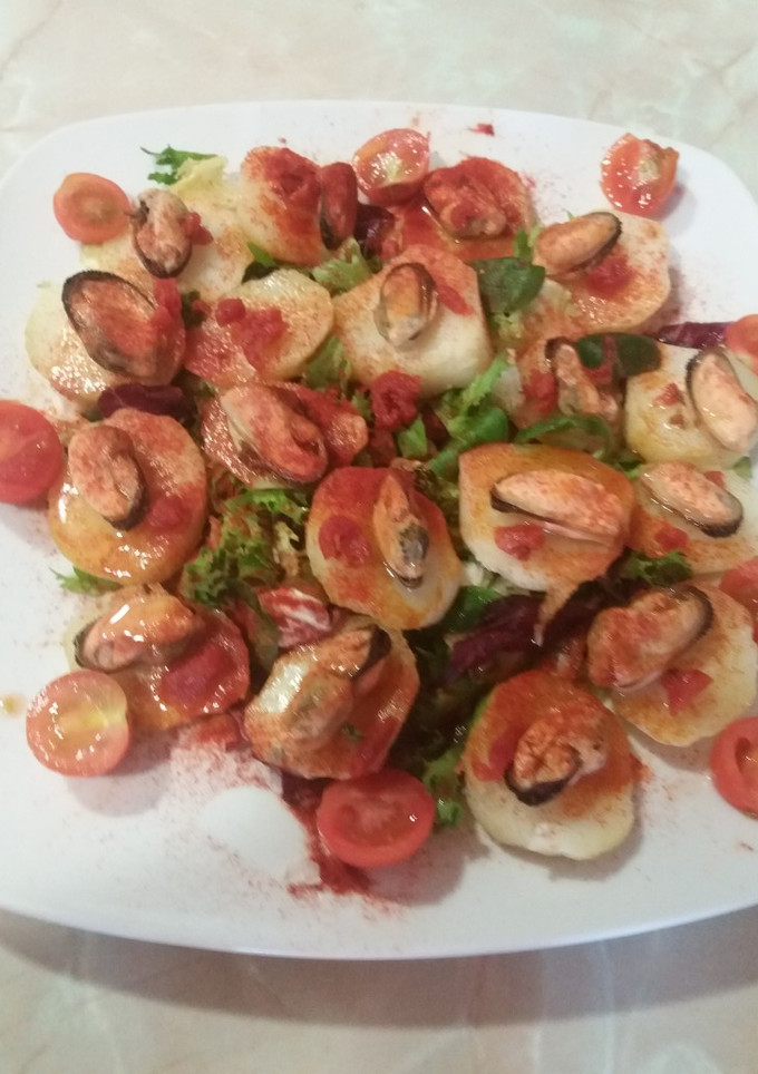 Una foto de Ensalada de patata con mejillones