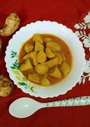 A picture of Mukhi Kochu / Taro Root Curry.
